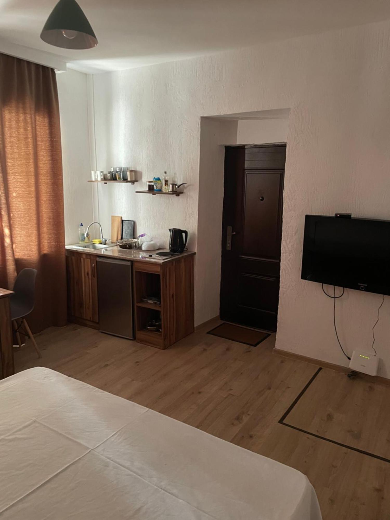 Apartment In The City Center With The Garden Erévan Extérieur photo